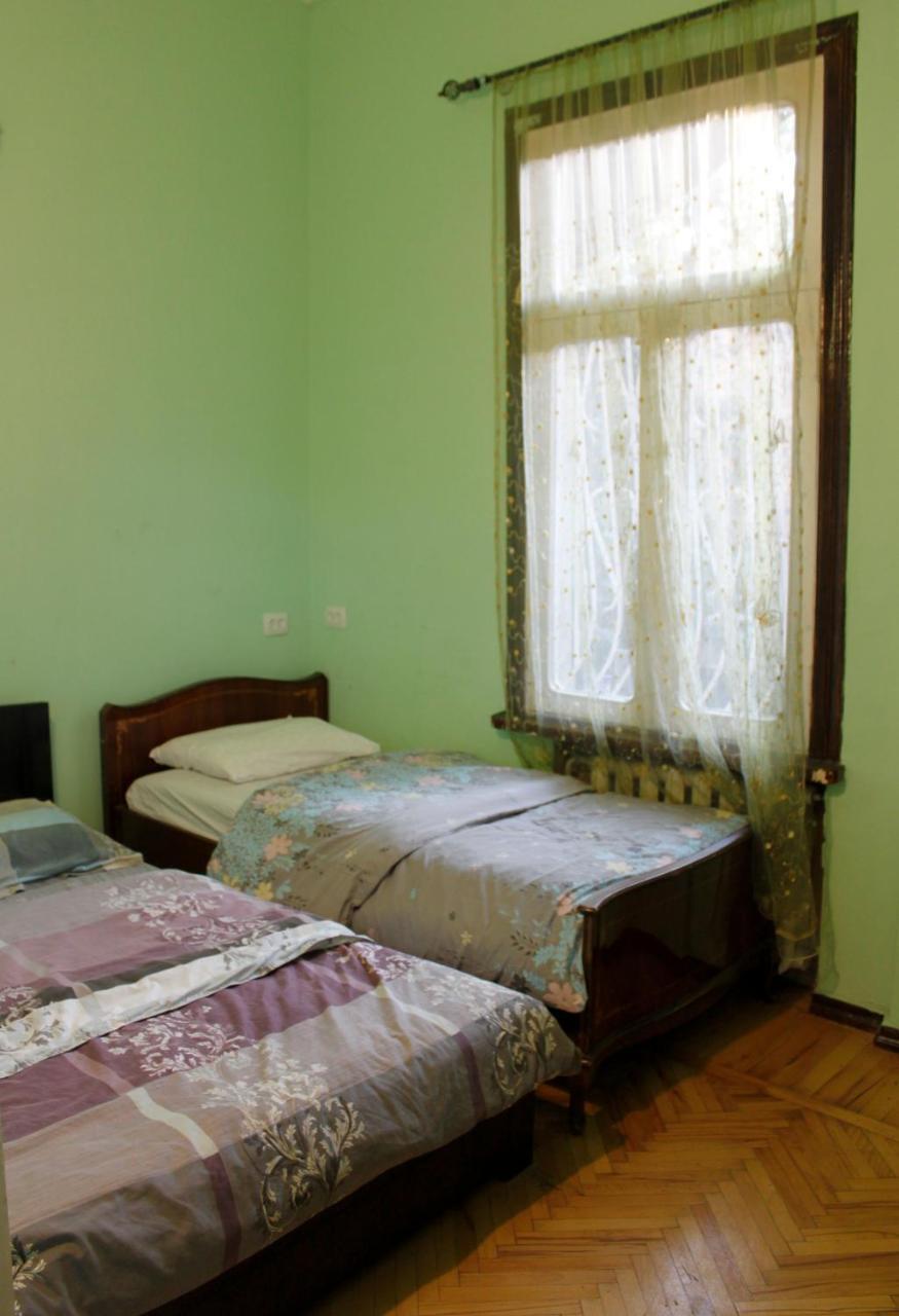 Colors Hostel Tiflis Habitación foto