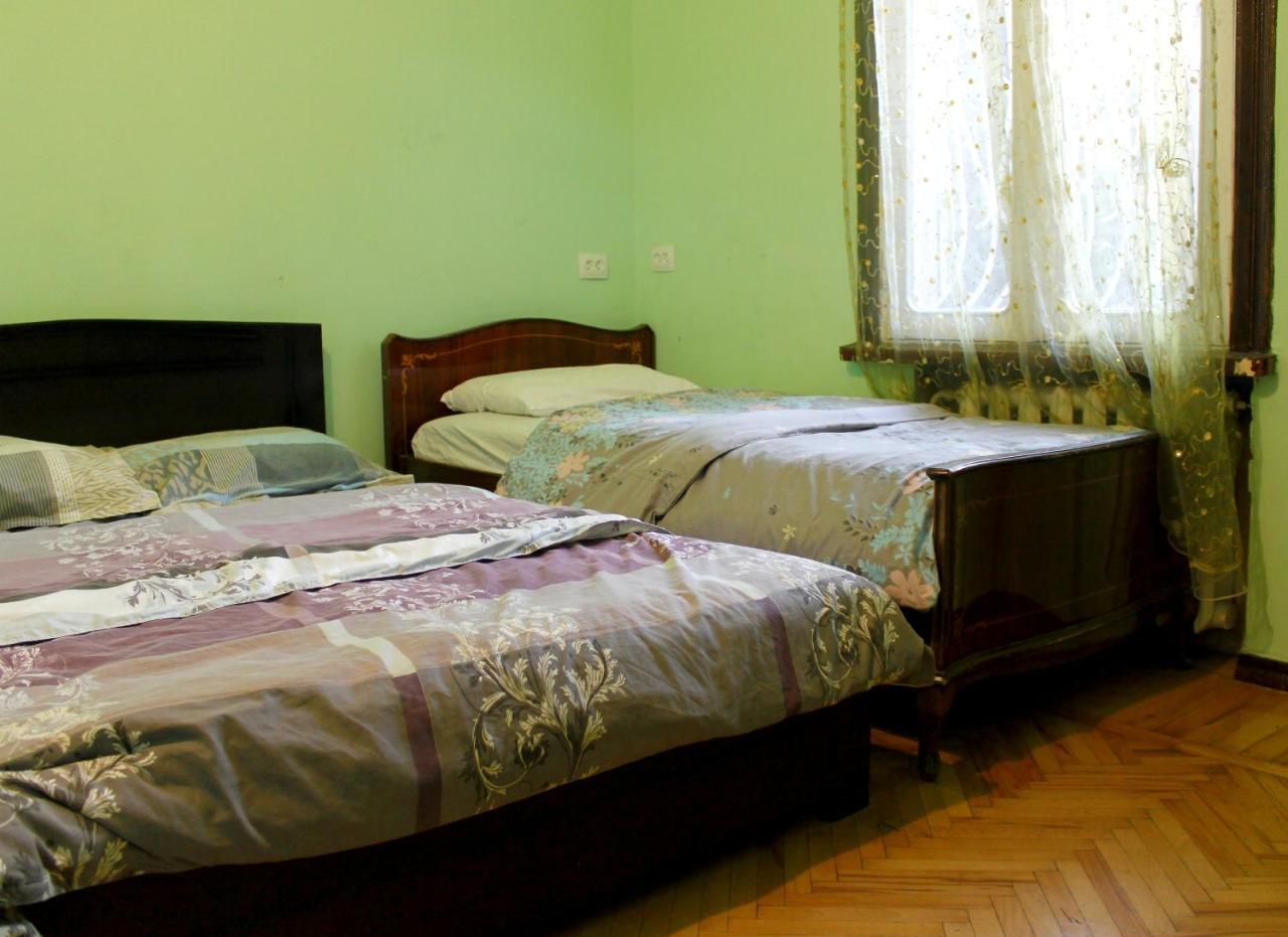 Colors Hostel Tiflis Exterior foto